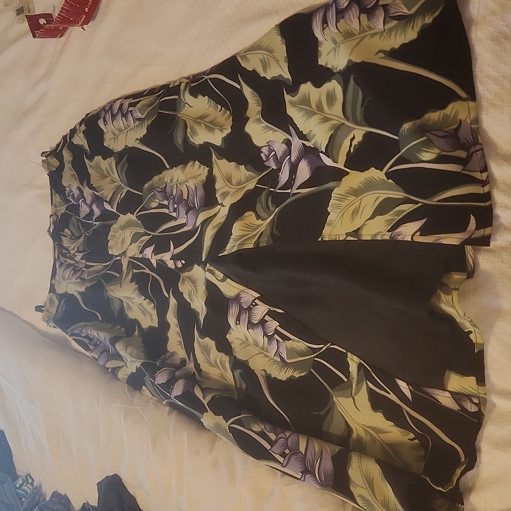 Tommy Bahama Skirt size 6